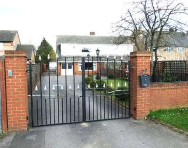  Image of 3 bedroom Semi-Detached house for sale in Reading Road Winnersh Wokingham RG41 at Winnersh Wokingham Winnersh, RG41 5HJ
