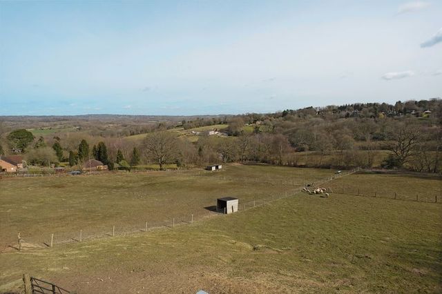  Image of 5 bedroom Detached house for sale in Redbrook Lane Buxted Uckfield TN22 at Redbrook Lane Buxted Uckfield, TN22 4QH
