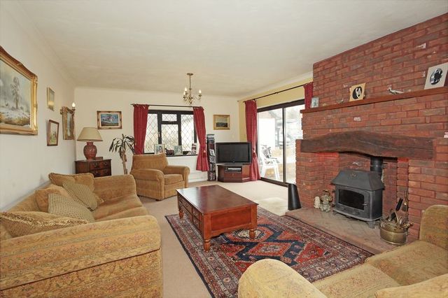  Image of 5 bedroom Detached house for sale in Redbrook Lane Buxted Uckfield TN22 at Redbrook Lane Buxted Uckfield, TN22 4QH