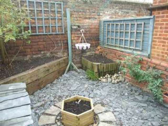  Image of 2 bedroom Terraced house to rent in Regent Street Reading RG1 at Reading Berkshire Reading, RG1 3NN