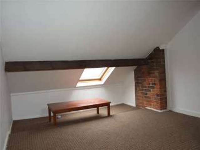  Image of 2 bedroom Terraced house to rent in Regent Street Reading RG1 at Reading Berkshire Reading, RG1 3NN