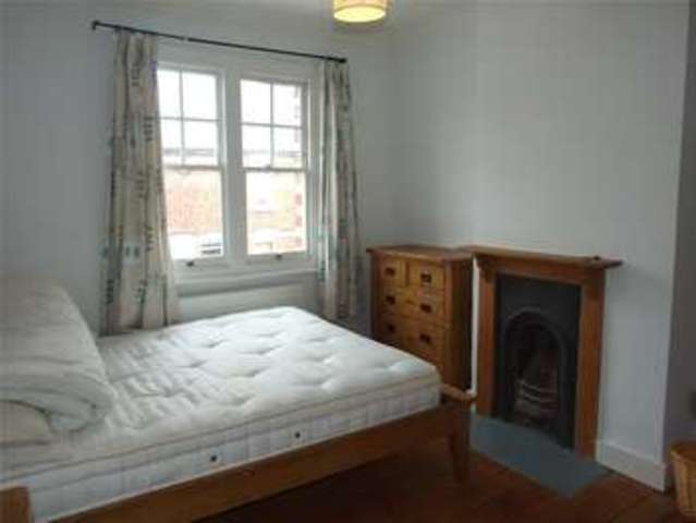  Image of 2 bedroom Terraced house to rent in Regent Street Reading RG1 at Reading Berkshire Reading, RG1 3NN