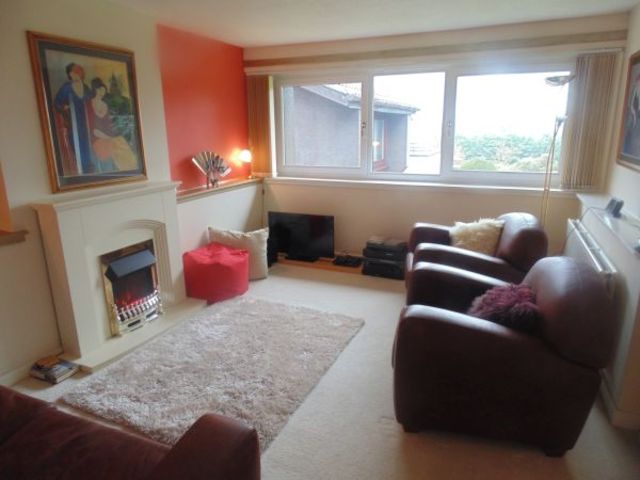  Image of 2 bedroom Flat to rent in Rhumhor Gardens Kilbarchan Johnstone PA10 at Kilbarchan Kilbarchan Renfrewshire, PA10 2BB