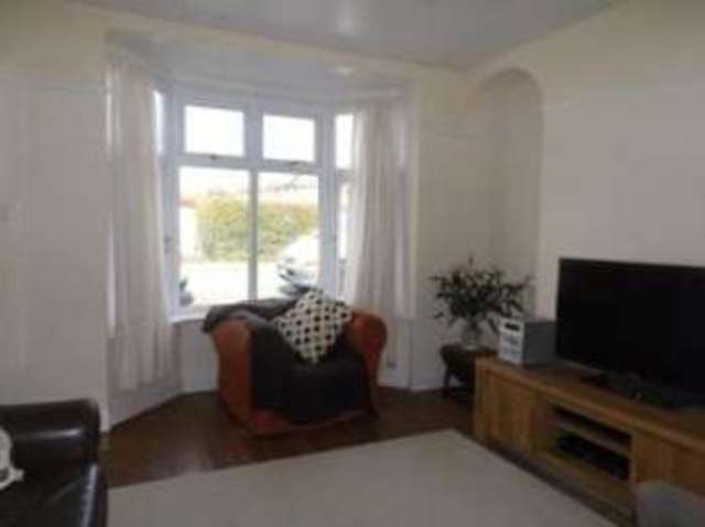  Image of 3 bedroom Semi-Detached house for sale in Richmond Drive Glen Parva Leicester LE2 at Glen Parva Leicester Glen Parva, LE2 9TJ
