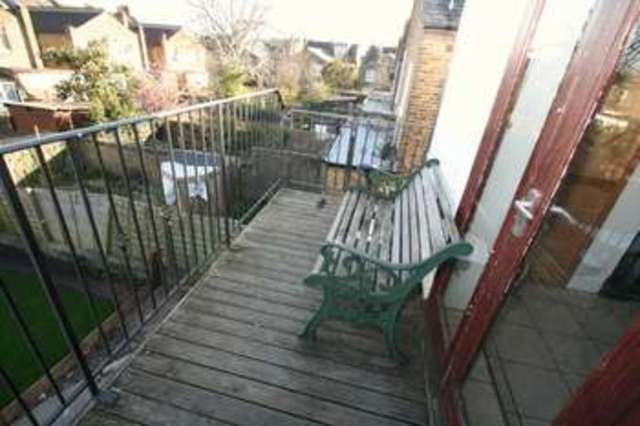  Image of 4 bedroom Flat to rent in Ridley Road London NW10 at LONDON, NW10 5UB