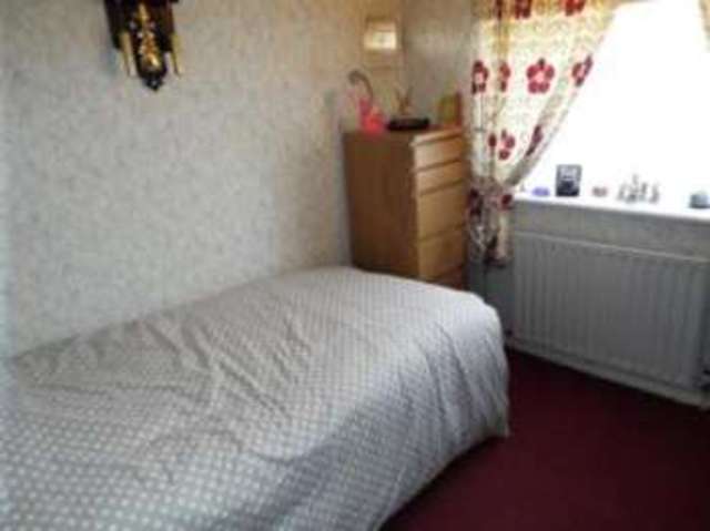  Image of 4 bedroom End of Terrace for sale in Dudley Road Harold Hill Romford RM3 at Romford  Harold Hill, RM3 8LL