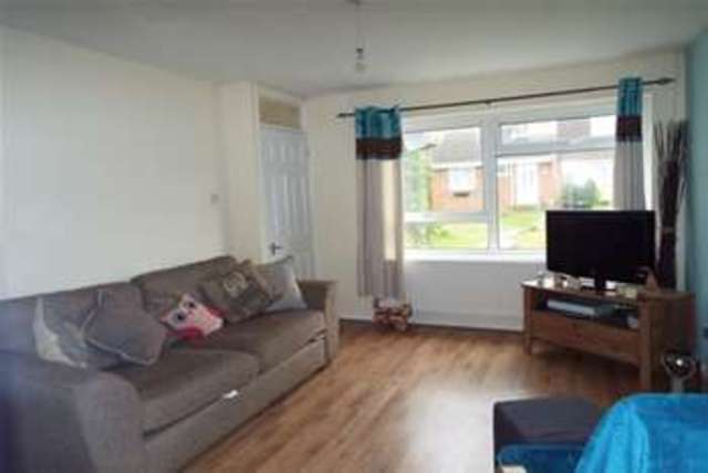  Image of 2 bedroom Terraced house to rent in Mead Close Romsey SO51 at Romsey, SO51 5QX
