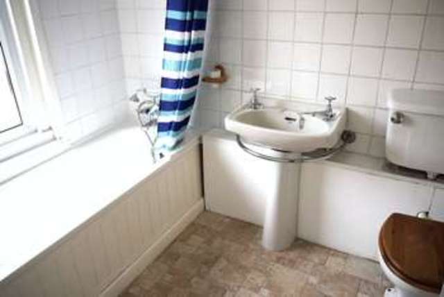  Image of 2 bedroom Terraced house for sale in Romsey Road Shirley Southampton SO16 at Romsey Road  Southampton, SO16 4BY
