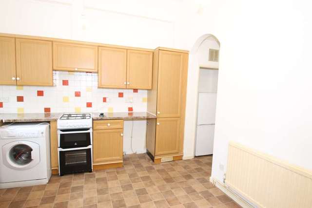  Image of 3 bedroom End of Terrace to rent in Rosebery Way Tring HP23 at Rosebery Way  Tring, HP23 5DT