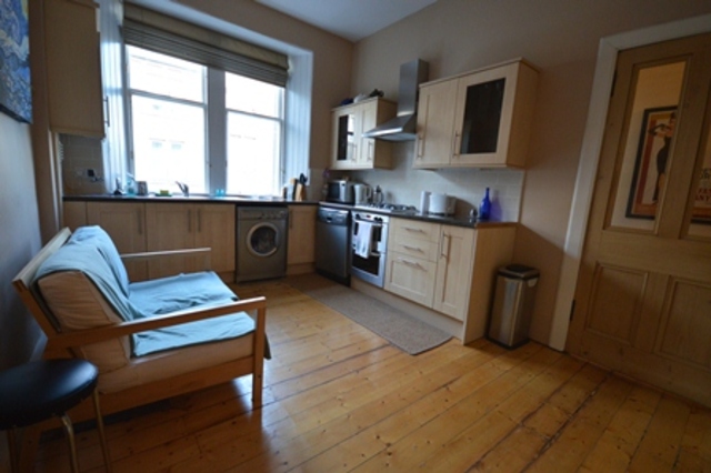  Image of 1 bedroom Flat to rent in Roseburn Place Edinburgh EH12 at Roseburn Edinburgh Edinburgh, EH12 5NP