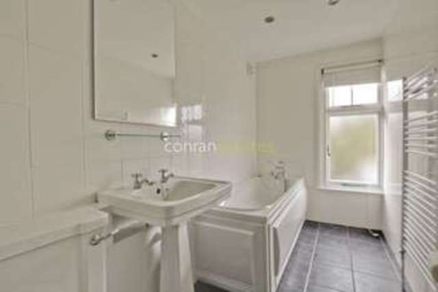  Image of 2 bedroom Flat to rent in Royal Hill London SE10 at Royal Hill  Greenwich, SE10 8RT