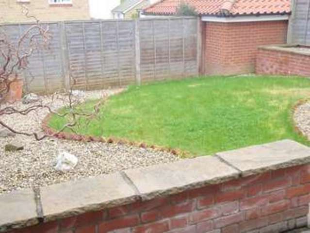  Image of 3 bedroom Semi-Detached house to rent in Sampson Drive Long Melford Sudbury CO10 at Long Melford  Sudbury, CO10 9TF