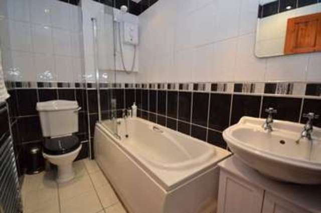  Image of 3 bedroom Town House for sale in Sandown Avenue Crofton Wakefield WF4 at Crofton Wakefield West Yorkshire, WF4 1SG