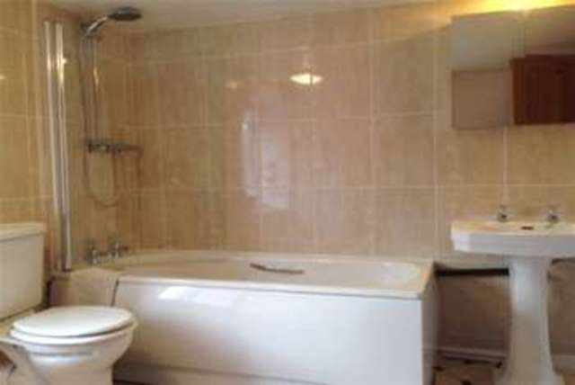  Image of 3 bedroom Detached house to rent in School Lane Hathersage Hope Valley S32 at Hope Valley, S32 1BZ