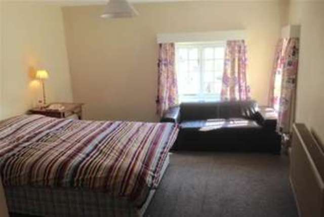  Image of 3 bedroom Detached house to rent in School Lane Hathersage Hope Valley S32 at Hope Valley, S32 1BZ