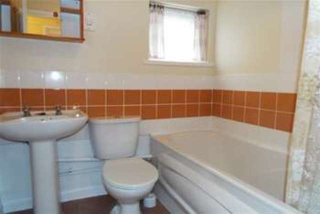  Image of 1 bedroom Flat to rent in Sea Front Hayling Island PO11 at Hayling Island, PO11 0AP