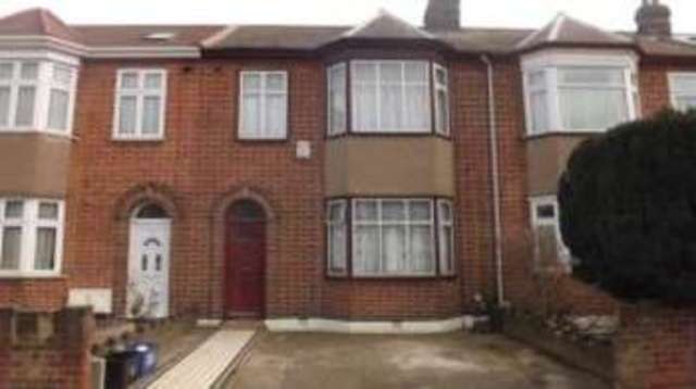  Image of 3 bedroom Terraced house for sale in St. Albans Road Seven Kings Ilford IG3 at Seven Kings Ilford Seven Kings, IG3 8NL