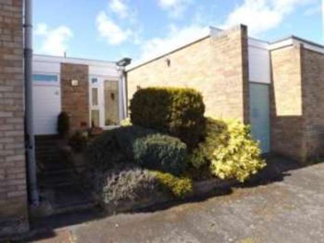 Image of 3 bedroom Bungalow for sale in Severn Walk Leighton Buzzard LU7 at Leighton Buzzard Bedfordshire Heath and Reach, LU7 3DA