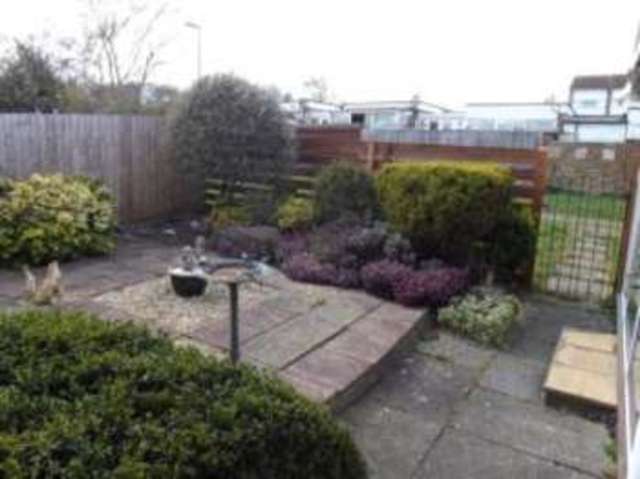  Image of 3 bedroom Bungalow for sale in Severn Walk Leighton Buzzard LU7 at Leighton Buzzard Bedfordshire Heath and Reach, LU7 3DA