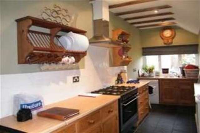  Image of 3 bedroom Detached house to rent in Sherborne Road Yeovil BA21 at Yeovil, BA21 4HF