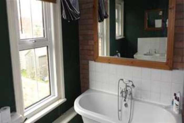  Image of 3 bedroom Detached house to rent in Sherborne Road Yeovil BA21 at Yeovil, BA21 4HF