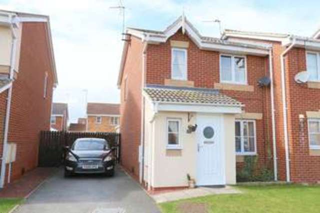  Image of 3 bedroom Terraced house for sale in Shilling Close Kingswood Hull HU7 at Shilling Close Kingswood Hull, HU7 3LE