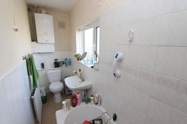  Image of 2 bedroom Flat for sale in Foundry Lane Southampton SO15 at Foundry Lane Shirley Southampton, SO15 3JQ