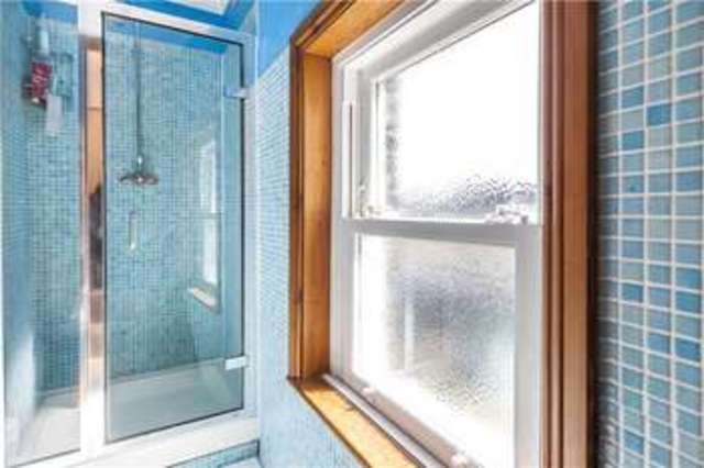  Image of 3 bedroom Flat for sale in Shooters Hill Road London SE3 at London  Kidbrooke, SE3 8RN