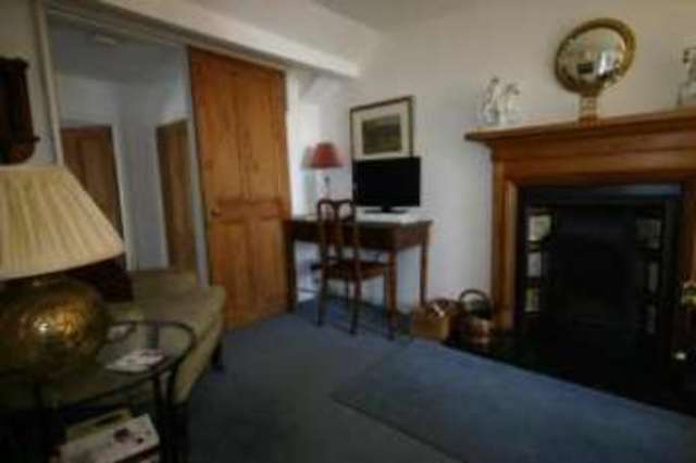  Image of 3 bedroom Detached house for sale in Shore Road Kilcreggan Helensburgh G84 at Kilcreggan Argyll & Bute Kilcreggan, G84 0HN