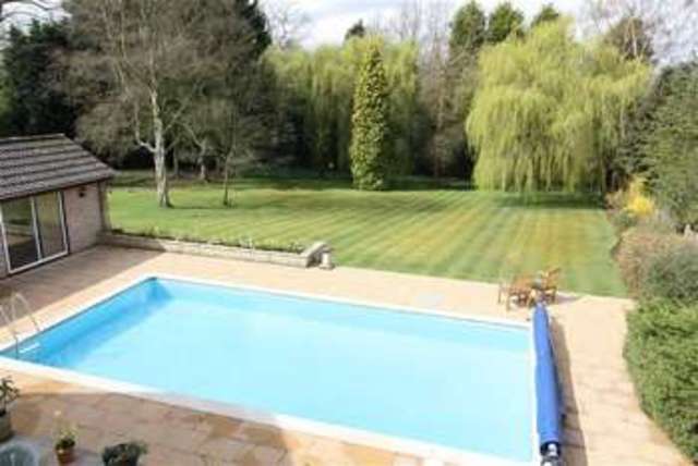  Image of 4 bedroom Property for sale in Shutt Lane Earlswood Solihull B94 at Shutt Lane Solihull Solihull, B94 6DA