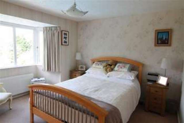  Image of 4 bedroom Property for sale in Shutt Lane Earlswood Solihull B94 at Shutt Lane Solihull Solihull, B94 6DA