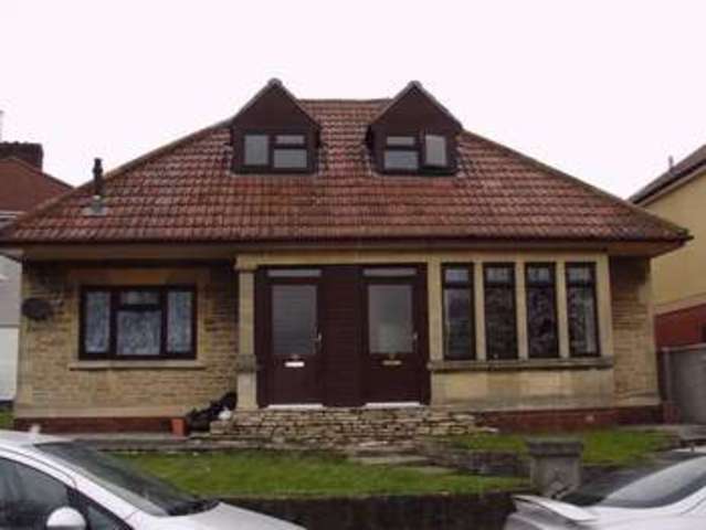  Image of 2 bedroom Flat to rent in Signal Road Staple Hill Bristol BS16 at Signal Road Staple Hill Bristol, BS16 5PE