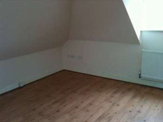  Image of 2 bedroom Flat to rent in Signal Road Staple Hill Bristol BS16 at Signal Road Staple Hill Bristol, BS16 5PE