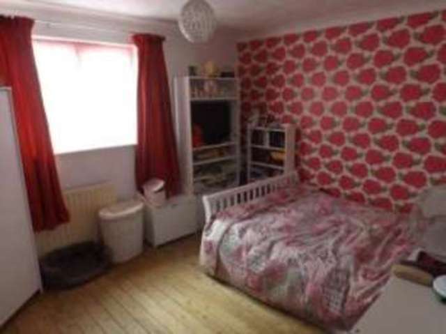  Image of 2 bedroom Semi-Detached house for sale in Silver Birch Drive Middleton-on-Sea Bognor Regis PO22 at Middleton On Sea West Sussex Middleton-on-Sea, PO22 6SJ