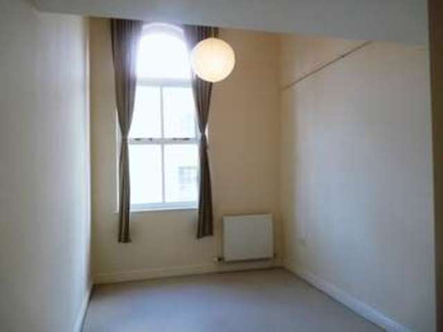  Image of 1 bedroom Flat to rent in Silver Street Trowbridge BA14 at Silver Street  Trowbridge, BA14 8AA