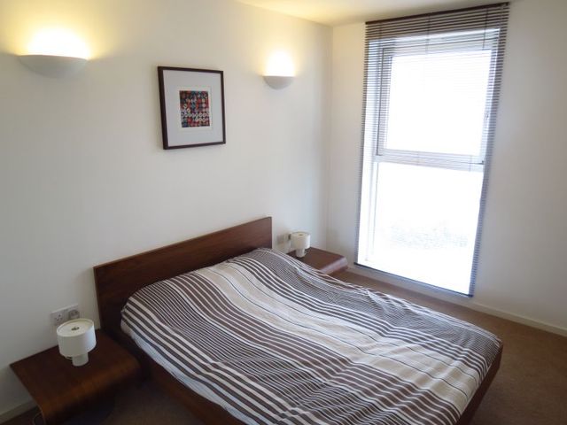  Image of 2 bedroom Apartment to rent in Goulden Street Manchester M4 at 10 Rochdale Road  Manchester City, M4 5EN