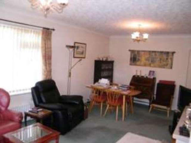  Image of 2 bedroom Bungalow for sale in Sladeburn Drive Northallerton DL6 at Northallerton North Yorkshire Northallerton, DL6 1BJ