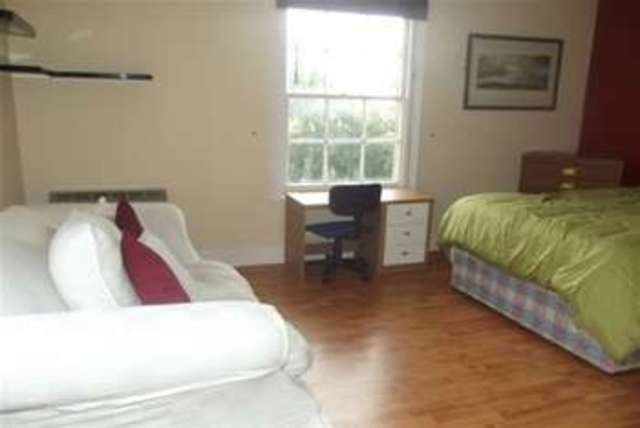  Image of Studio flat to rent in High Street Somersham Huntingdon PE28 at Huntingdon, PE28 3JB