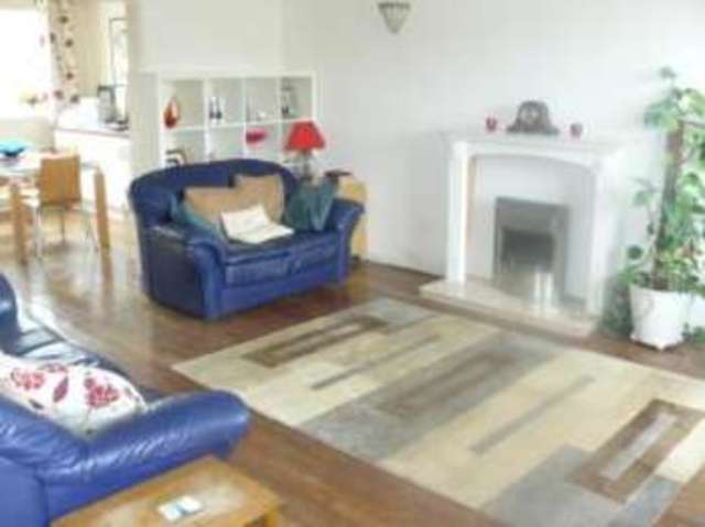  Image of 3 bedroom Terraced house for sale in South Close High Barnet Barnet EN5 at Barnet  Barnet, EN5 5TP