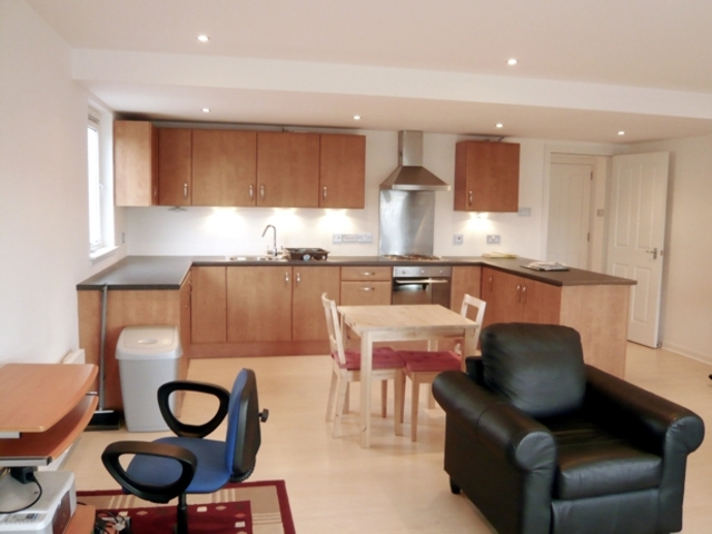  Image of 2 bedroom Flat to rent in South Victoria Dock Road Dundee DD1 at Dundee  Dundee, DD1 3AL
