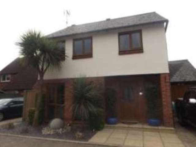  Image of 3 bedroom Detached house for sale in Roding Leigh South Woodham Ferrers Chelmsford CM3 at South Woodham Ferrers Chelmsford South Woodham Ferrers, CM3 5JZ