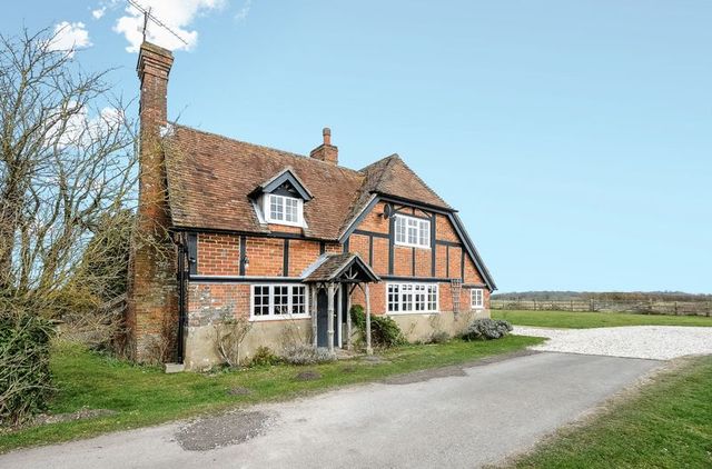  Image of 4 bedroom Detached house to rent in Southend Road Southend Reading RG7 at Southend Road Southend Reading, RG7 6HA