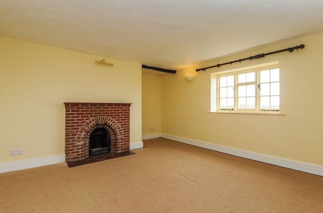  Image of 4 bedroom Detached house to rent in Southend Road Southend Reading RG7 at Southend Road Southend Reading, RG7 6HA