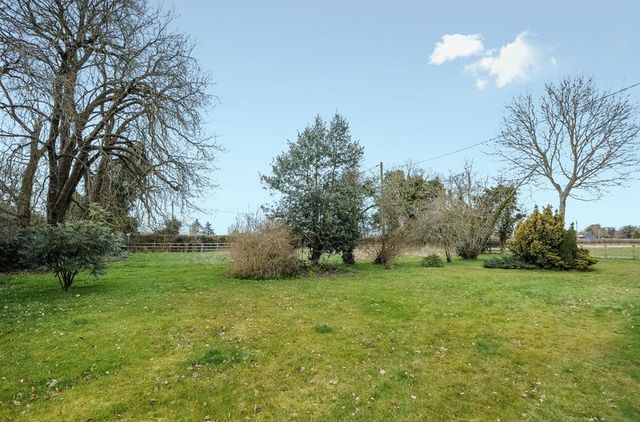  Image of 4 bedroom Detached house to rent in Southend Road Southend Reading RG7 at Southend Road Southend Reading, RG7 6HA