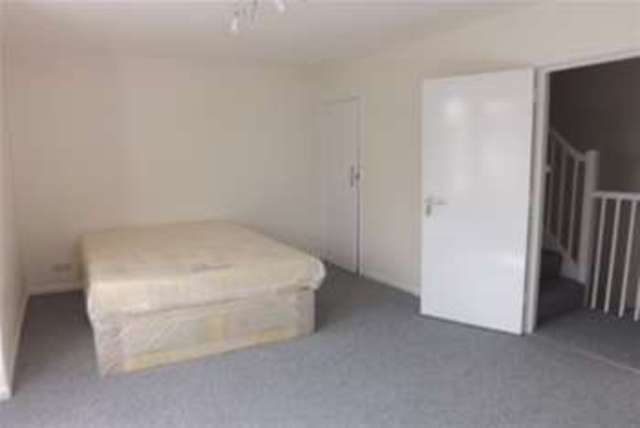  Image of 4 bedroom Detached house to rent in St. Clements Street Oxford OX4 at Oxford, OX4 1AG