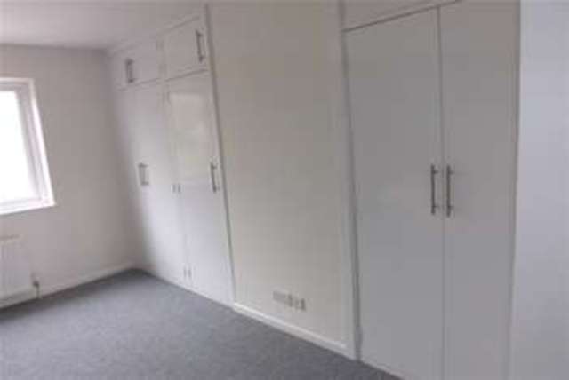  Image of 4 bedroom Detached house to rent in St. Clements Street Oxford OX4 at Oxford, OX4 1AG