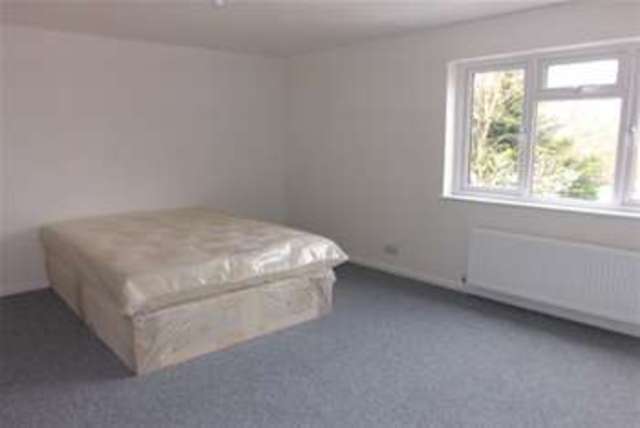  Image of 4 bedroom Detached house to rent in St. Clements Street Oxford OX4 at Oxford, OX4 1AG