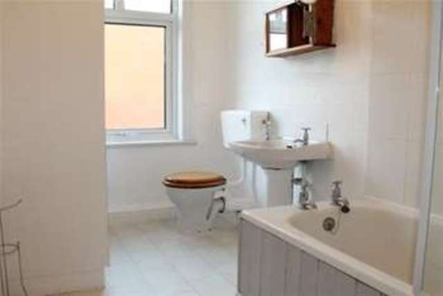 Image of 2 bedroom Terraced house to rent in St. Leonards Road Leicester LE2 at Leicester, LE2 3BZ