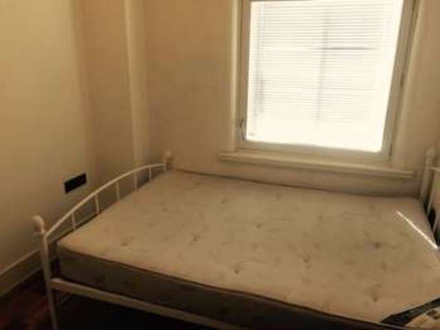  Image of 1 bedroom Flat to rent in St. Peters Street Huddersfield HD1 at St. Peters Street  Huddersfield, HD1 1EX