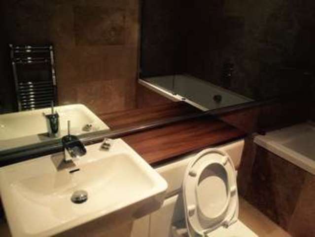  Image of 1 bedroom Flat to rent in St. Peters Street Huddersfield HD1 at St. Peters Street  Huddersfield, HD1 1EX